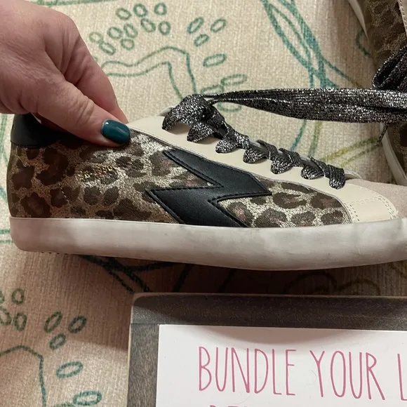 8.5 sneakers