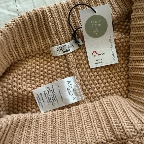 ARCAA Movement Bly chunky cable knit organic cotton shorts Medium beige NWT