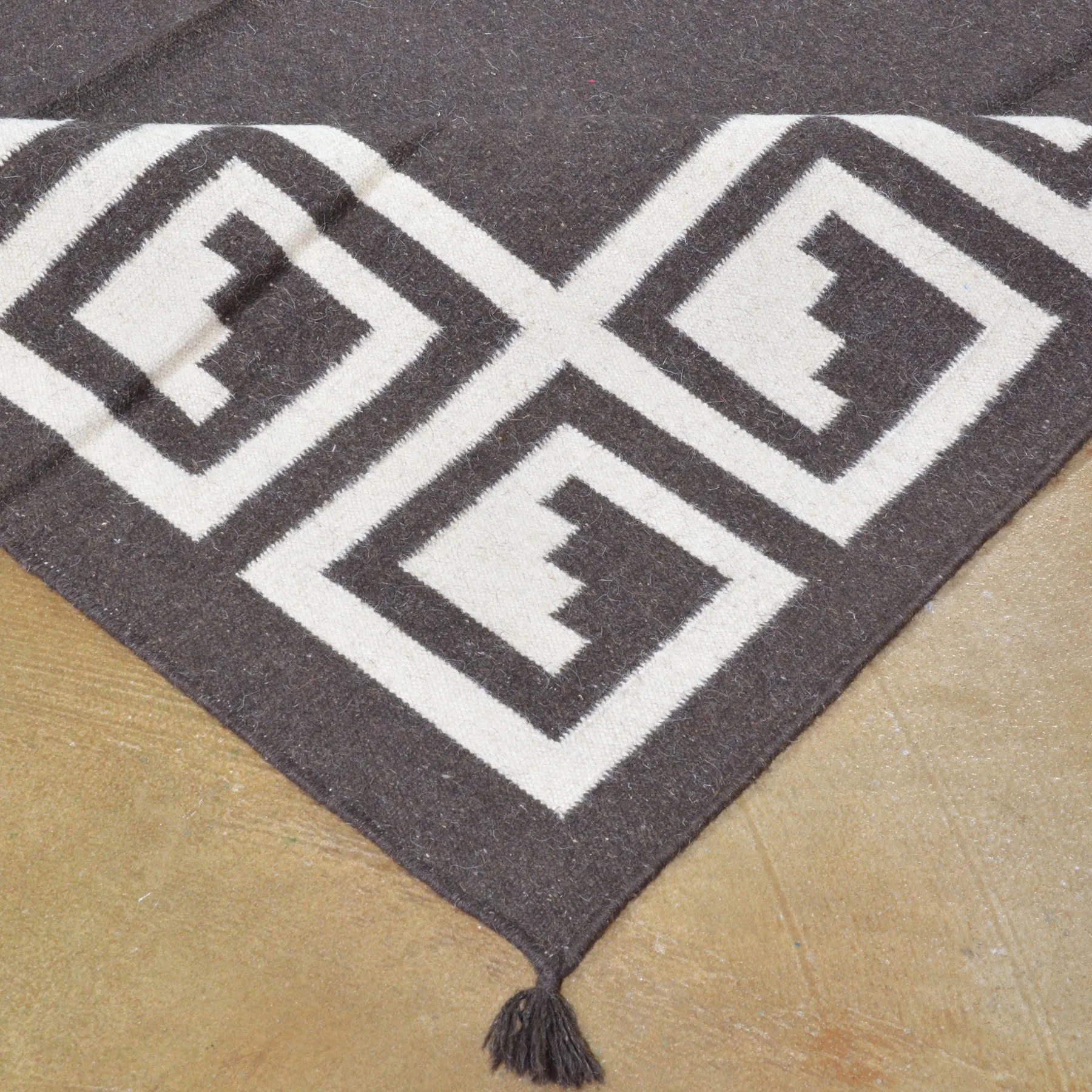 Charcoal Modern Flatweave Handmade Wool Area Rug (Size 6.1 X 9.1) Brrsf-1527