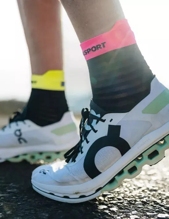 Compressport Unisex's Pro Racing Socks v4.0 Ultralight Run High - Black/Safe Yellow/Neo Pink