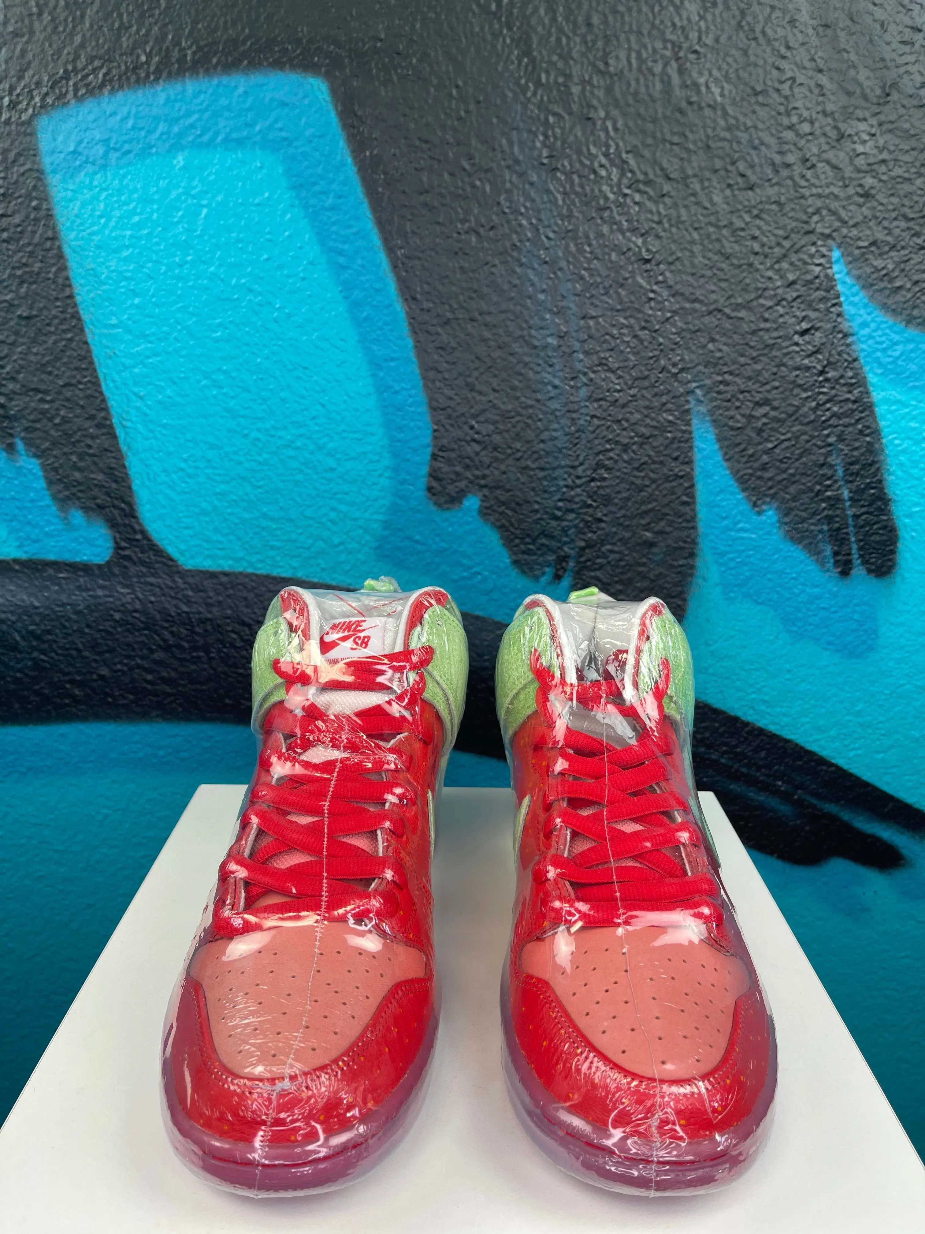 Dunk High SB 'Strawberry Cough'