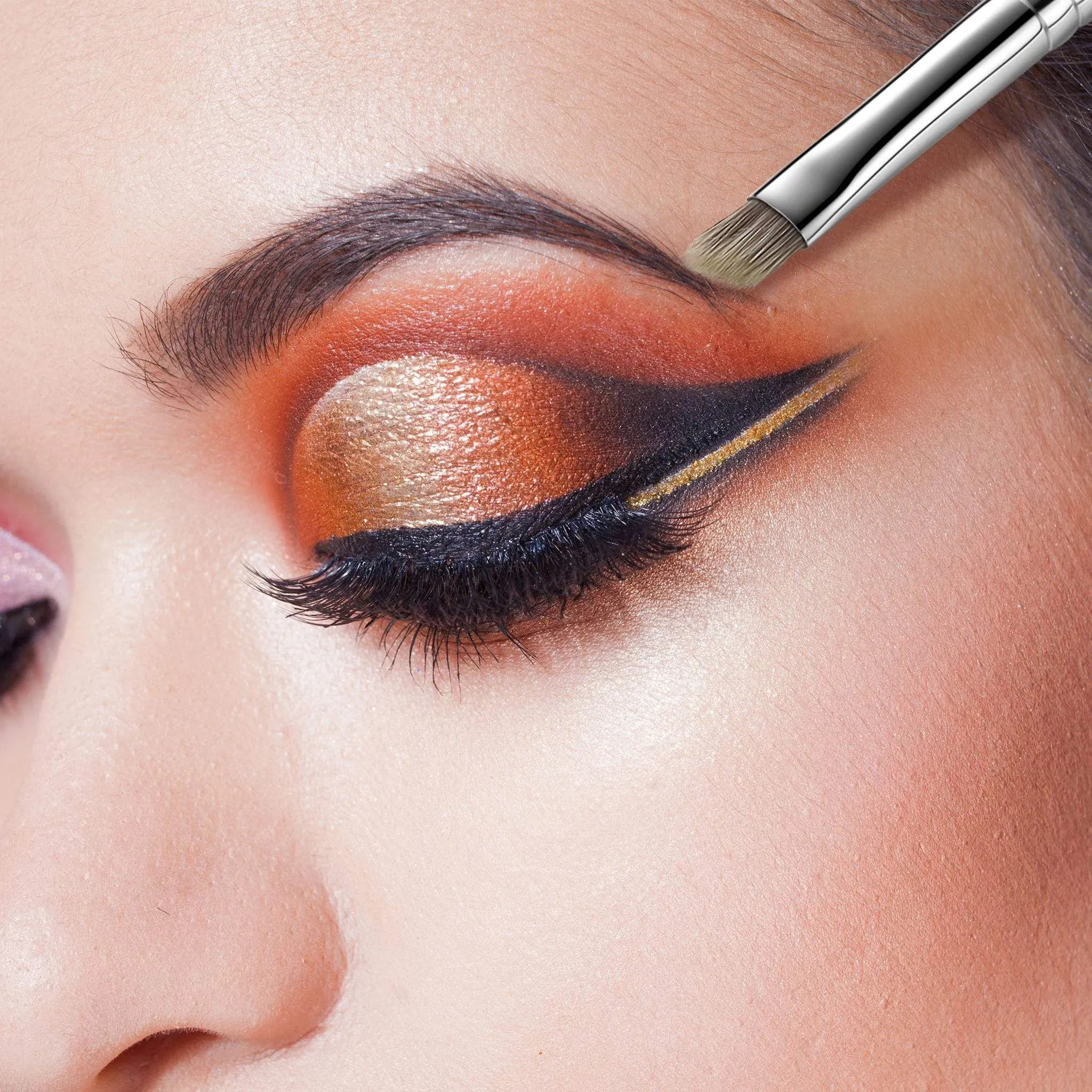 E817 - EYE BROW BRUSH