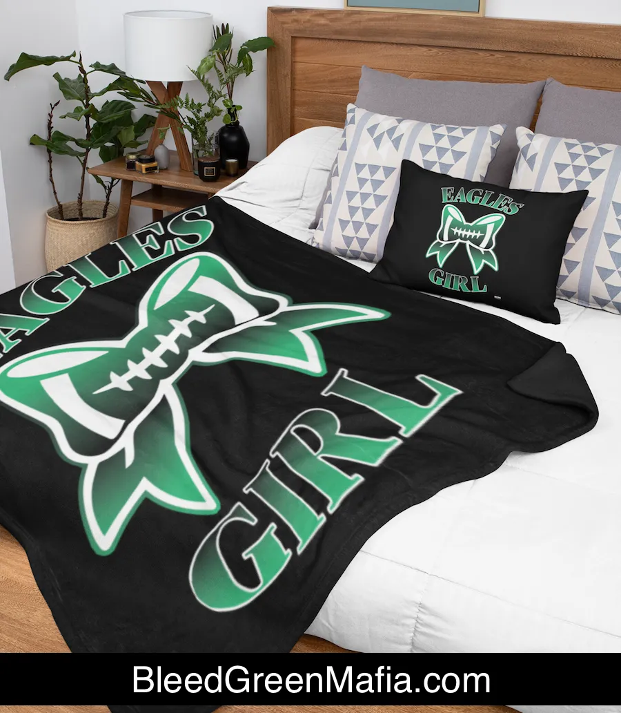 Eagles Girl Cozy Plush Fleece Blanket - 60x80