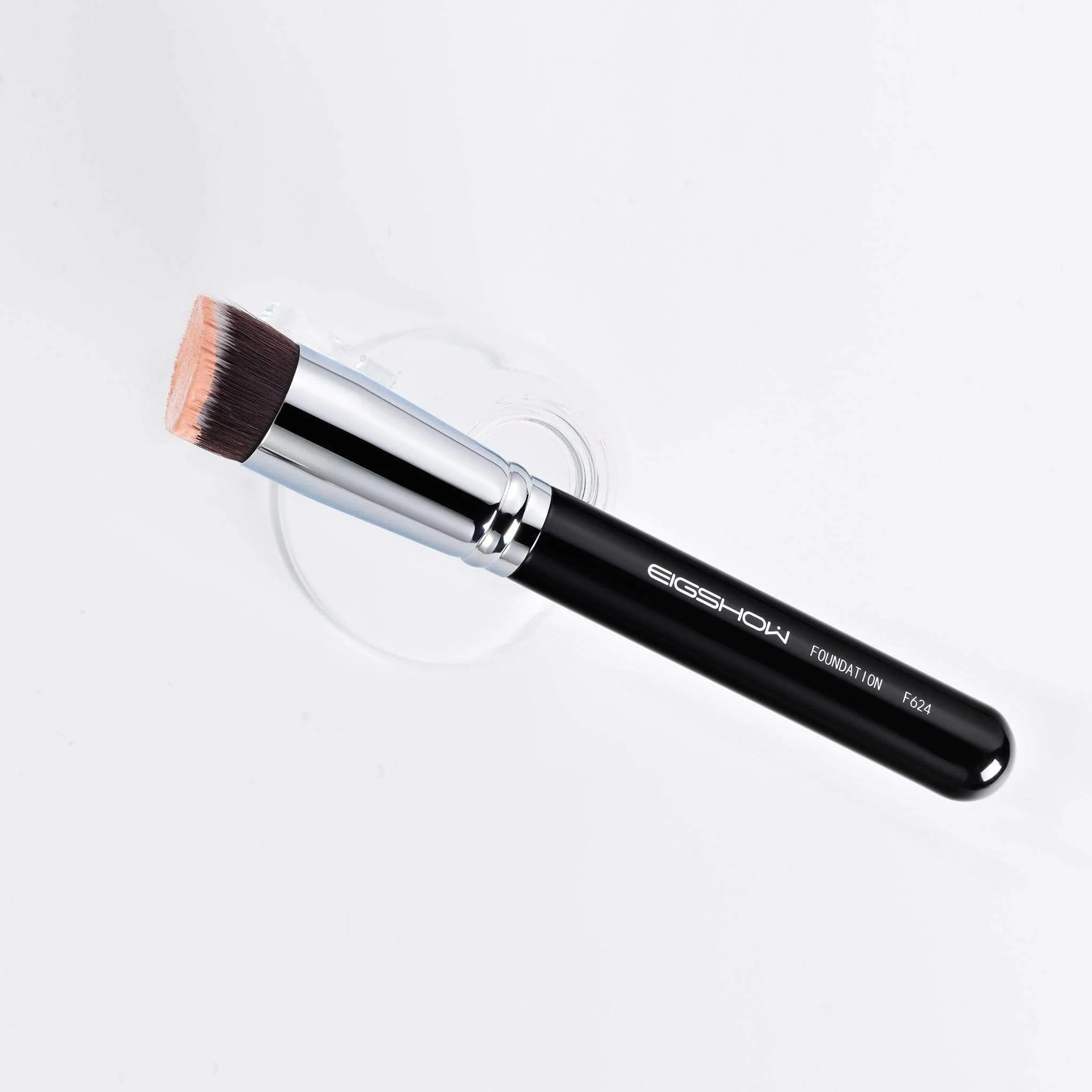 F624 - ANGLED FOUNDATION BRUSH