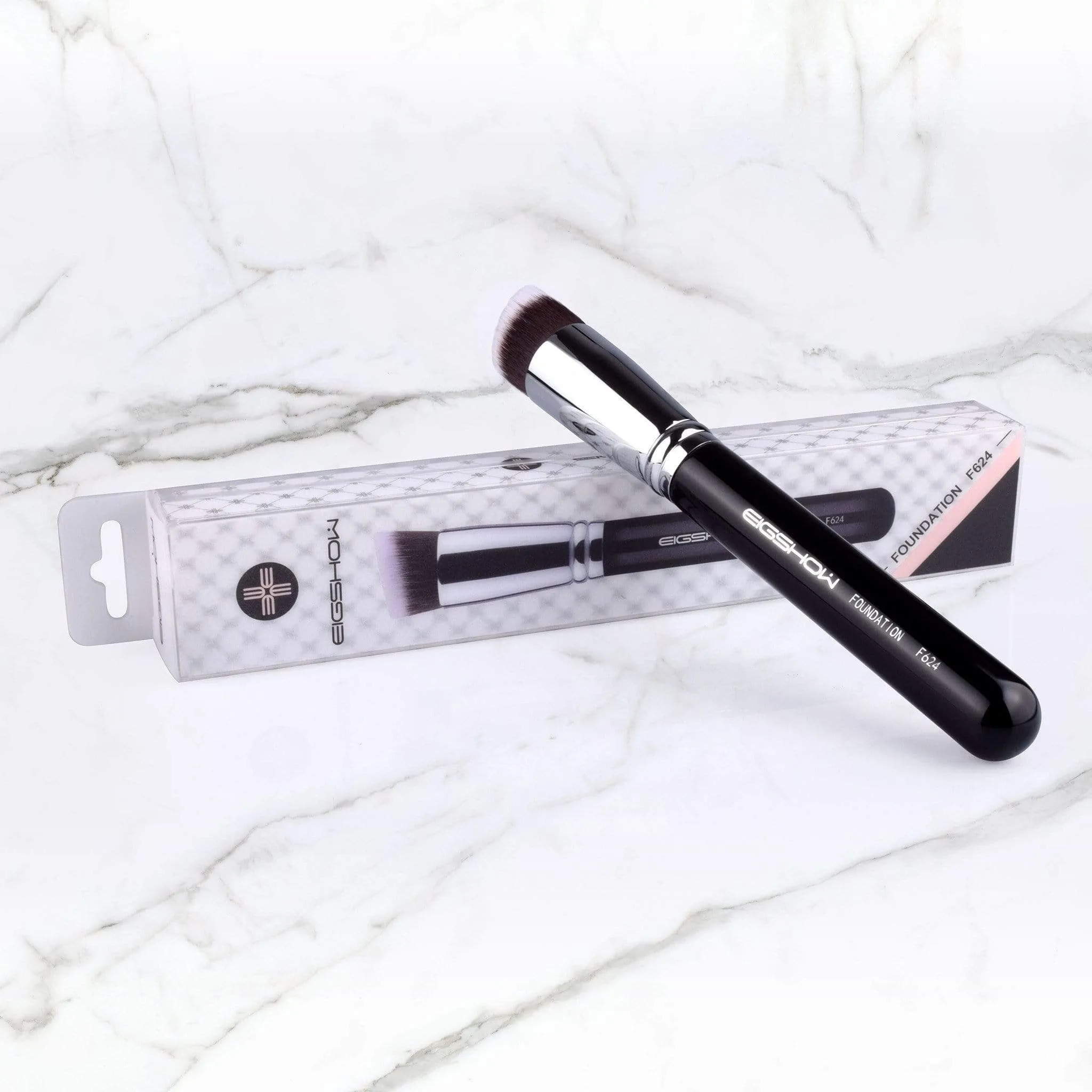 F624 - ANGLED FOUNDATION BRUSH