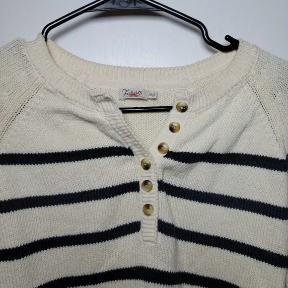 Faherty Cozy Cotton Striped Henley Sweater | Size XS | Black &amp; White