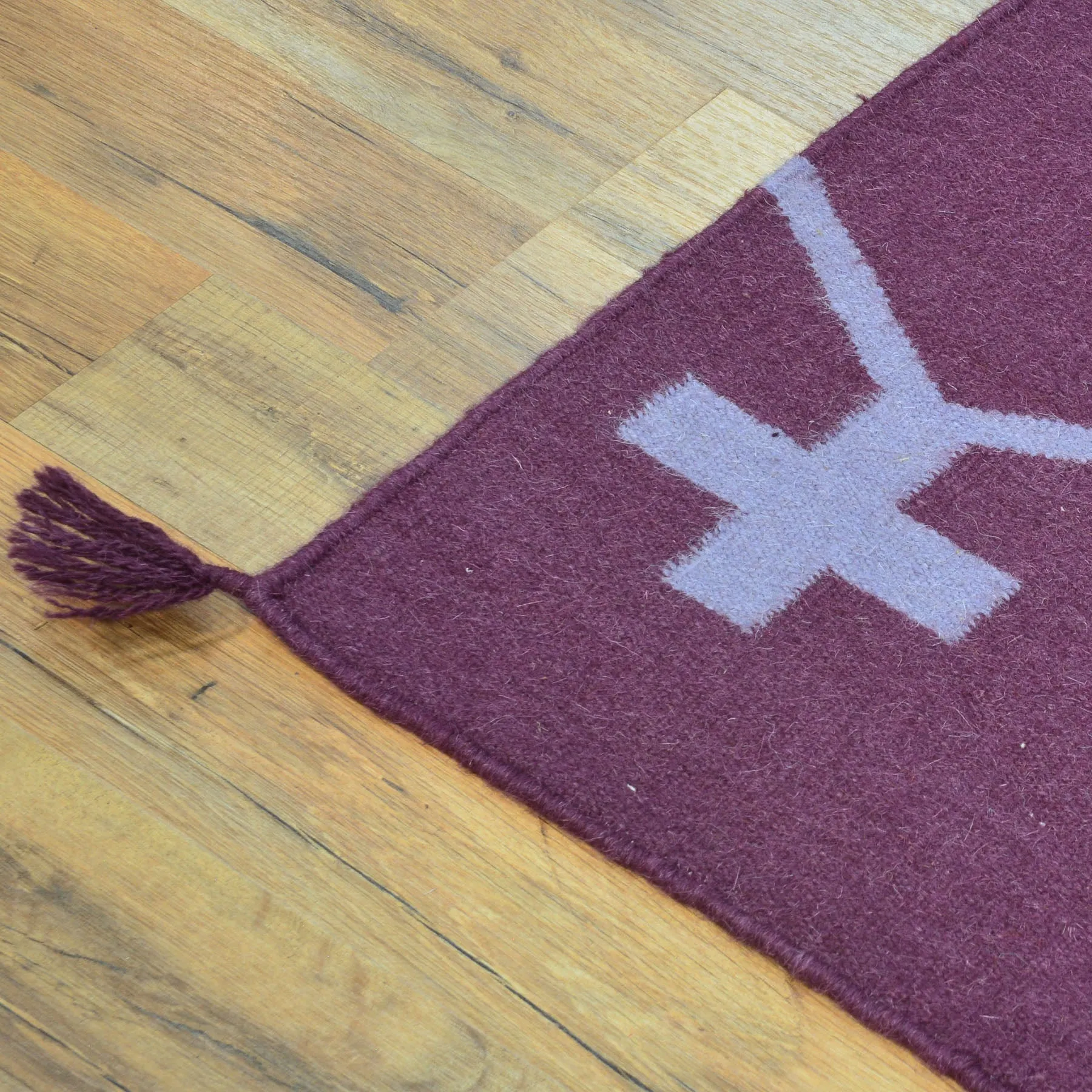 Hand-Woven Geometric Design Purple Color Wool Rug (Size 4.1 X 6.2) Cwral-8661