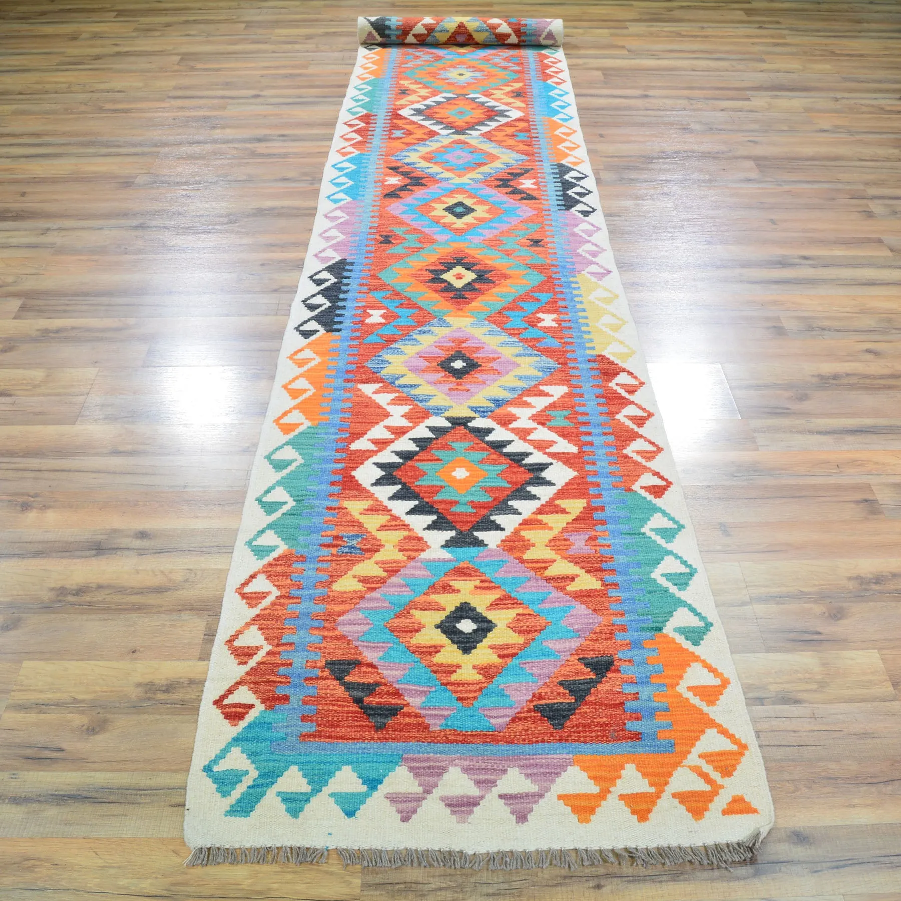 Hand-Woven Reversible Momana Kilim Handmade Wool Rug (Size 2.6 X 16.1) Cwral-10098