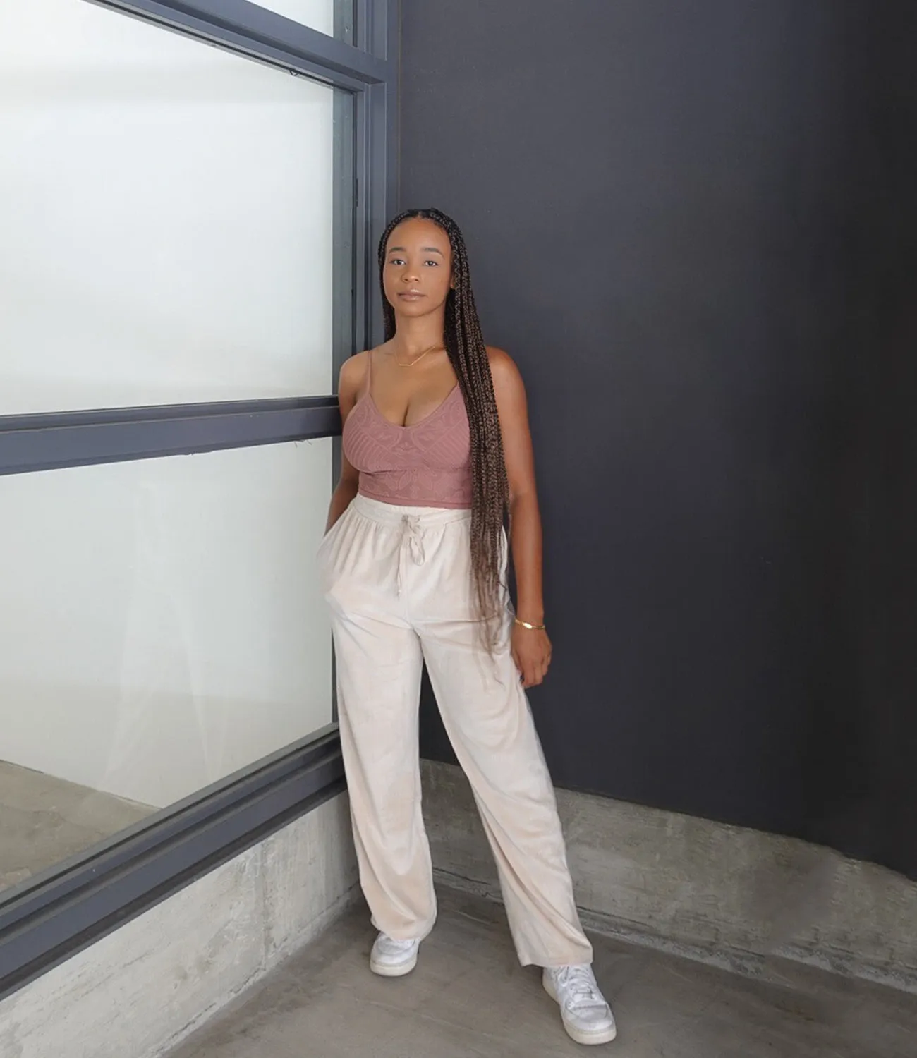 Home For The Holidays Velour Pants(Sand)