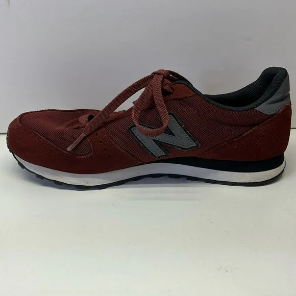 New Balance Burgandy Men Sneakers- SZ 8