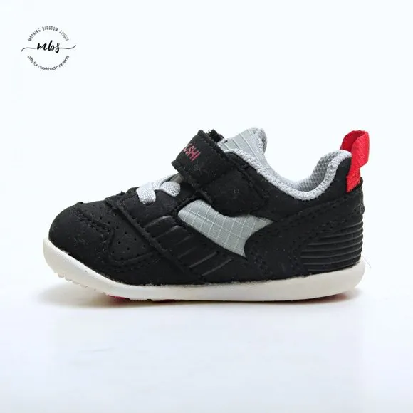 NIB Tsukihoshi Racer Kids Sneakers
