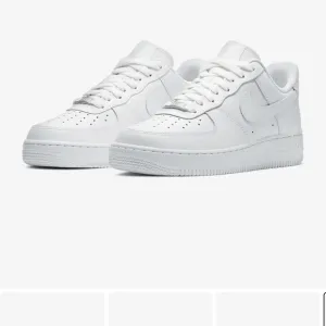 ✔️NIKE Air Force 1 “07 Sneakers Size 4Y