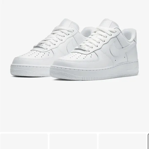 ✔️NIKE Air Force 1 “07 Sneakers Size 4Y