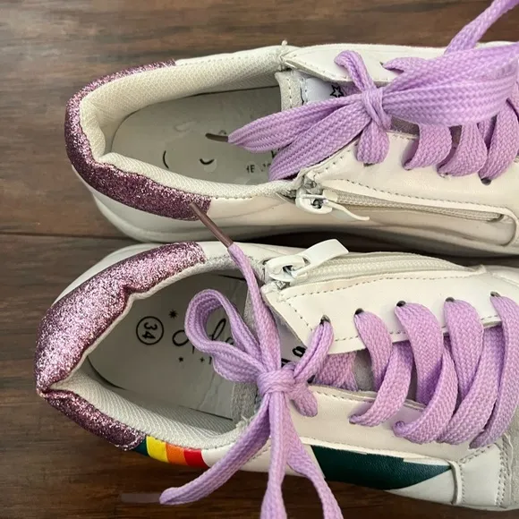 NWOT Lola   The Boys Colorful Star Sneakers with Rainbow Detail-Size 3