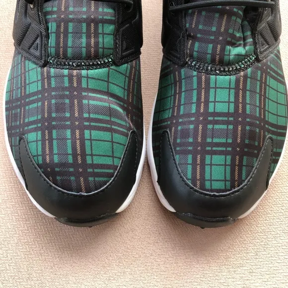 Reebok Limited Edition Custom Conor McGregor FuryLite Sneakers Shoes 7.5