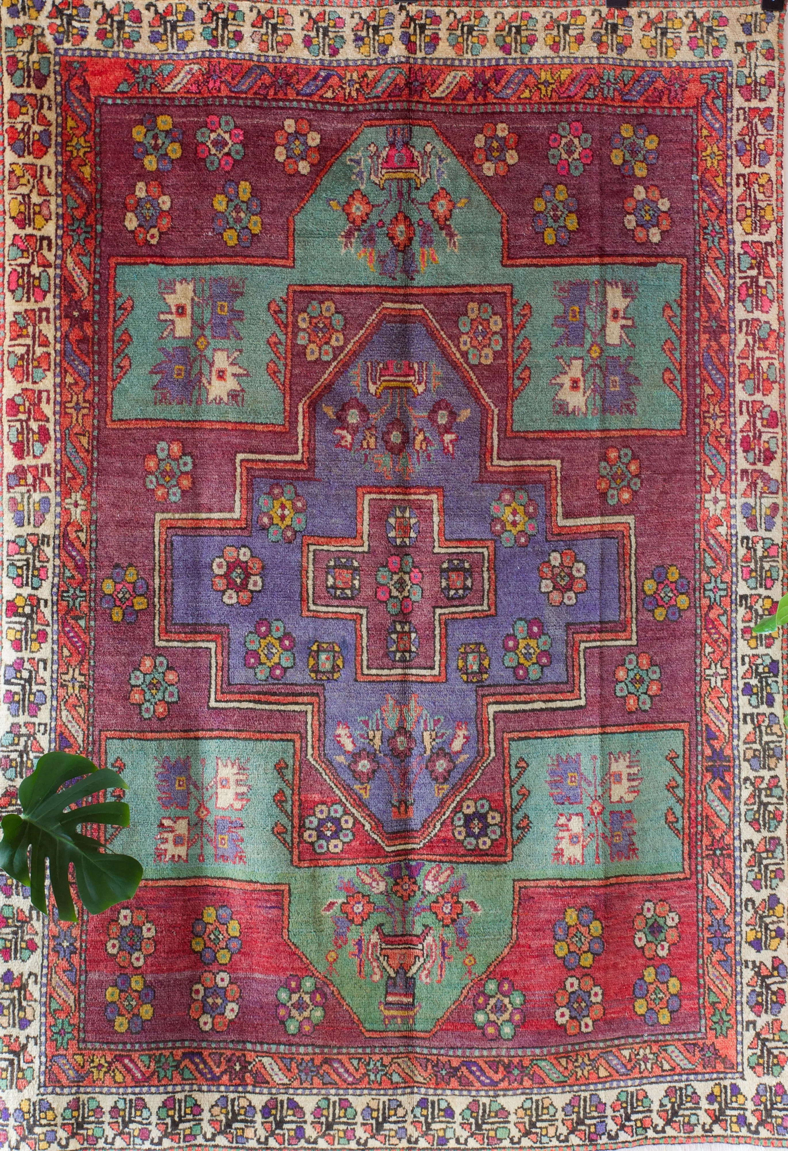 Semi-antique Manisa Yunt Mountain Rug 5'6"x8'