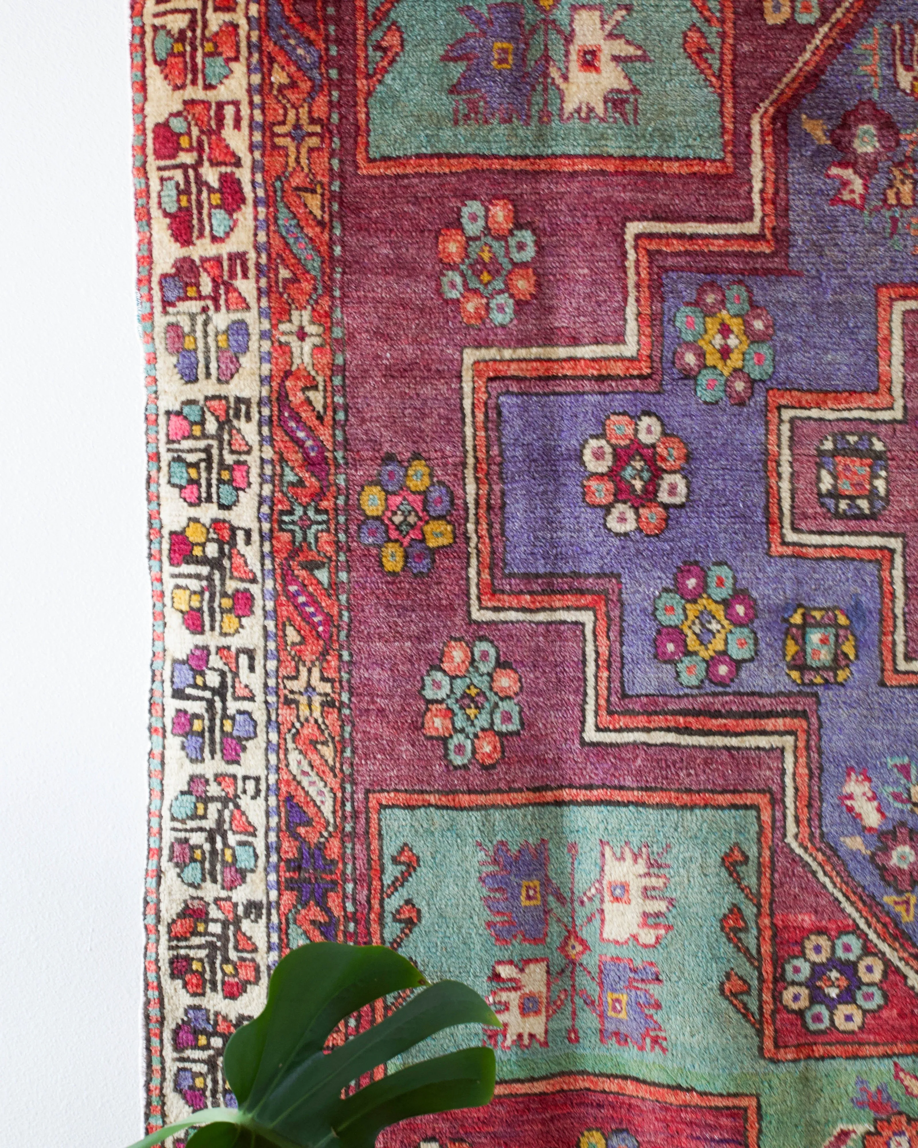 Semi-antique Manisa Yunt Mountain Rug 5'6"x8'