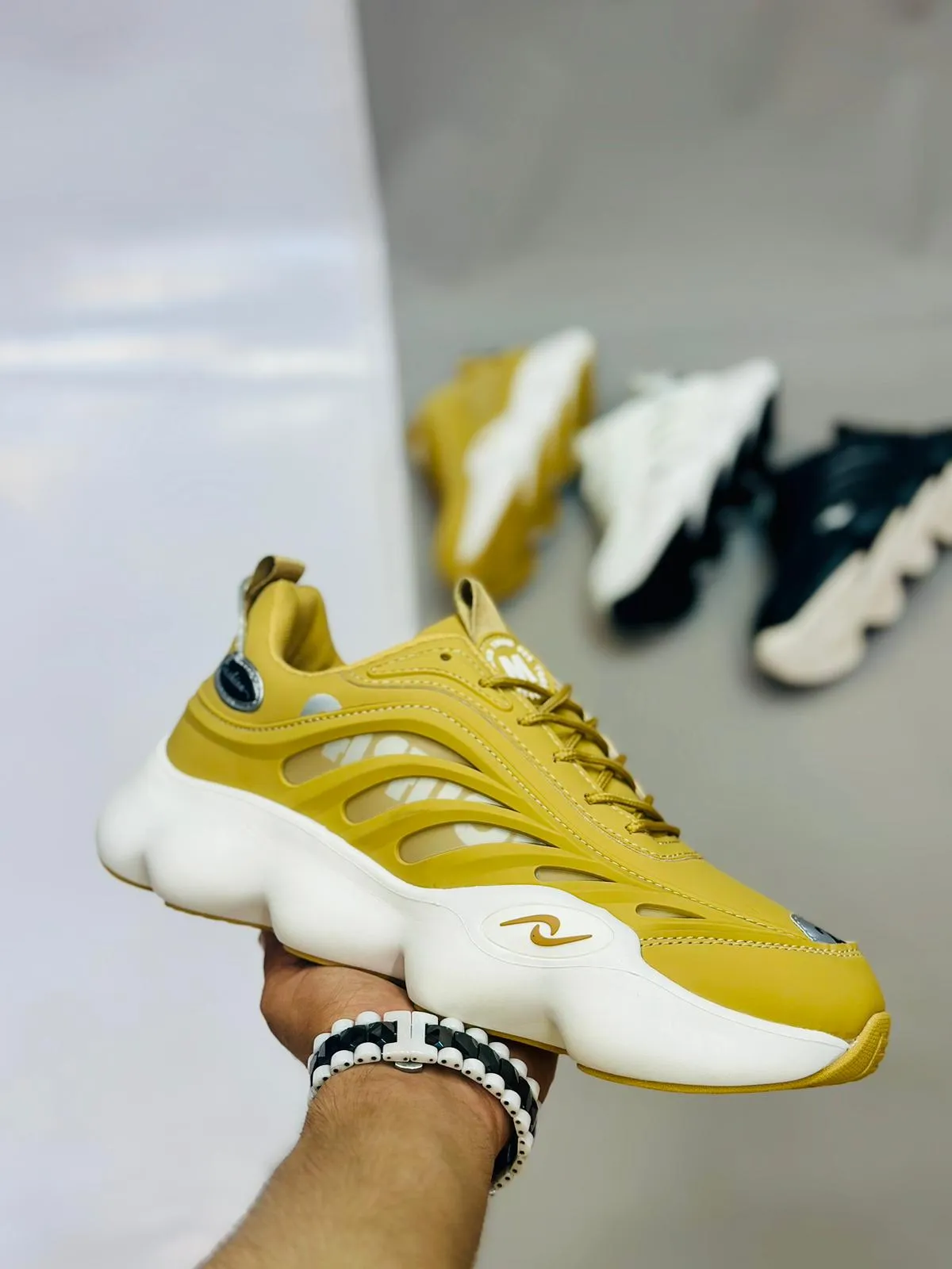 Tom 23 - Cyber Yellow