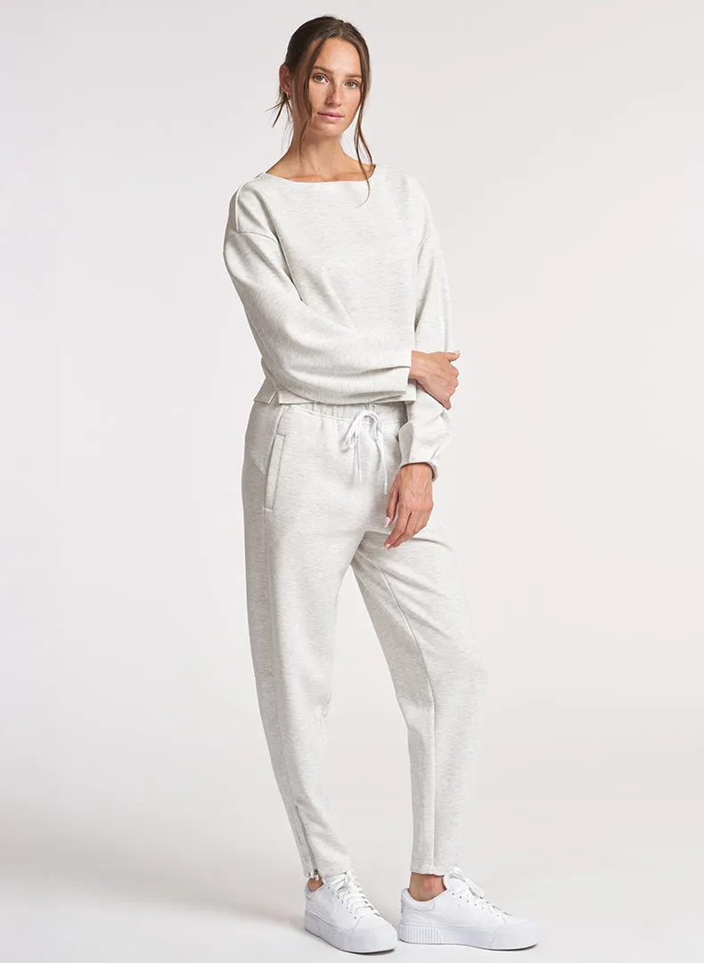 Ultraluxe Barrel Leg Zip Pant