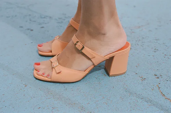 UNA SANDAL, ORANGINA