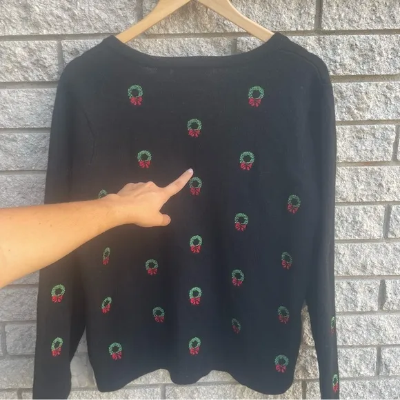 Vintage Orvis Women's Black Wool Christmas Wreath Cardigan Sweater XL