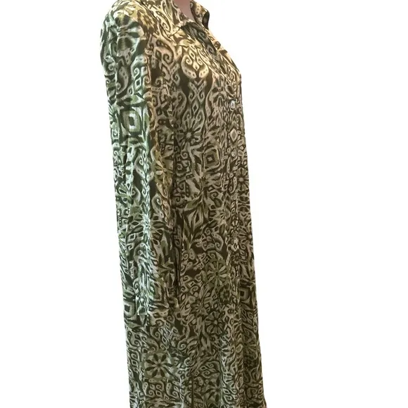 Zara Women’s Long Sleeve Green Pattern Button Up Midi Dress Size Large