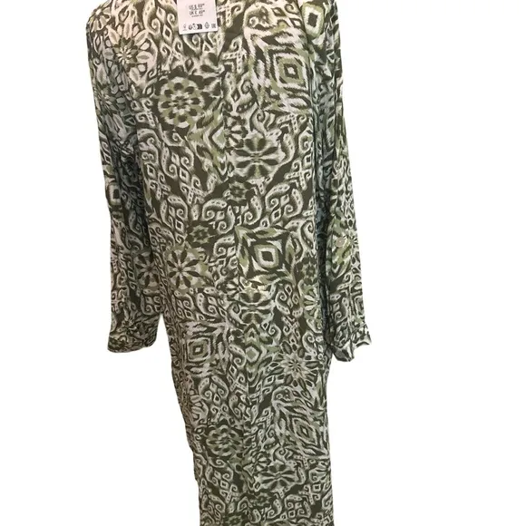 Zara Women’s Long Sleeve Green Pattern Button Up Midi Dress Size Large